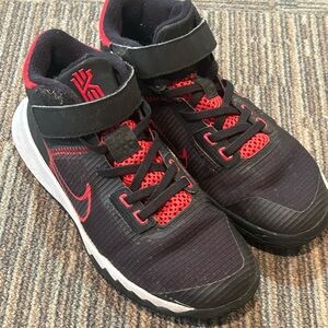Nike Kyrie Flytrap 4 “Bred”